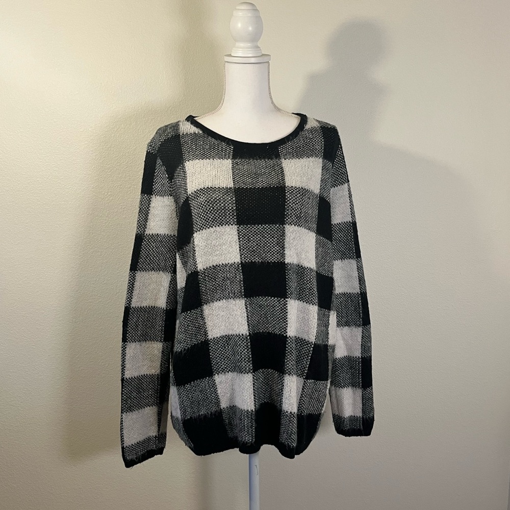 Lane Bryant Black and White Sweater Size 18